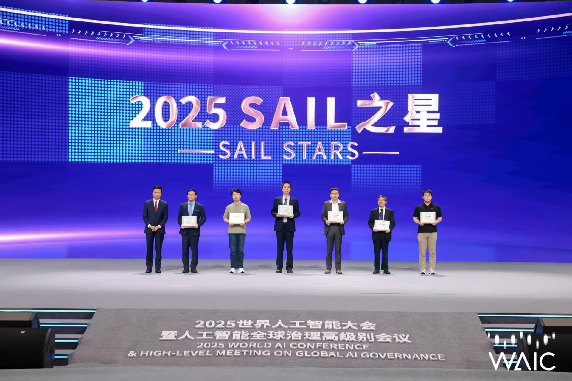 j9娱乐官网-“地面玩家”到“玩转全家”， 科沃斯携全场景家用机器人矩阵亮相IFA 2026